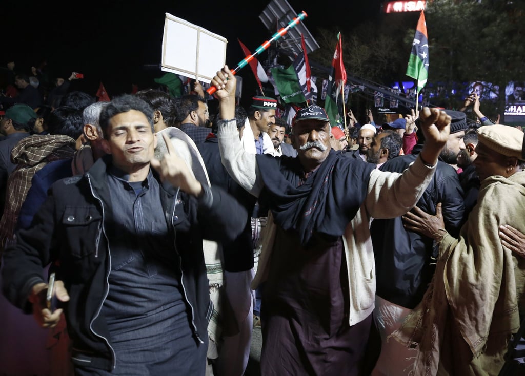 Pakistan Peoples Party supporters take part in an anti-government rally in Islamabad, Pakistan on Tuesday. Photo: AP Pakistan Peoples Party supporters take part in an anti-government rally in Islamabad, Pakistan on Tuesday. Photo: AP