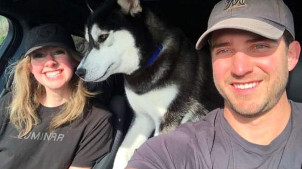 Elizabeth Holmes with Billy Evans and their dog, Balto. Photo: @nickbilton/Twitter Elizabeth Holmes with Billy Evans and their dog, Balto. Photo: @nickbilton/Twitter