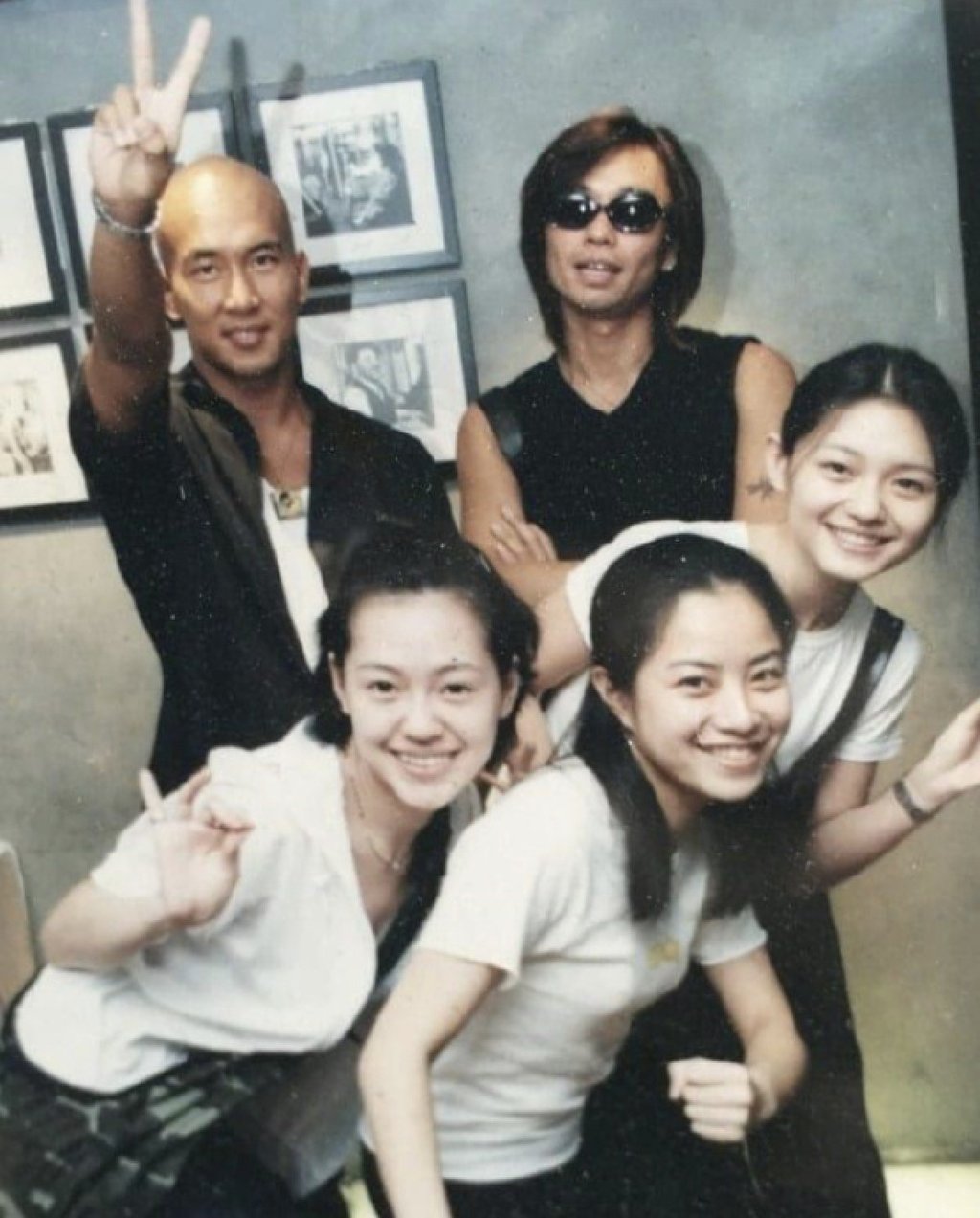 Barbie Hsu and Koo Jun-yup together in a photo along with other celebrities. Photo: @CD风姿姐姐/Instagram Barbie Hsu and Koo Jun-yup together in a photo along with other celebrities. Photo: @CD风姿姐姐/Instagram