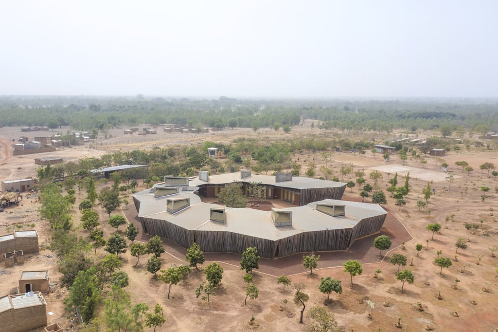 This ring-shaped school by architect Diebedo Francis Kere, is on the outskirts of Burkina Faso’s third largest city, Koudougou. Photo: Diebedo Francis Kere