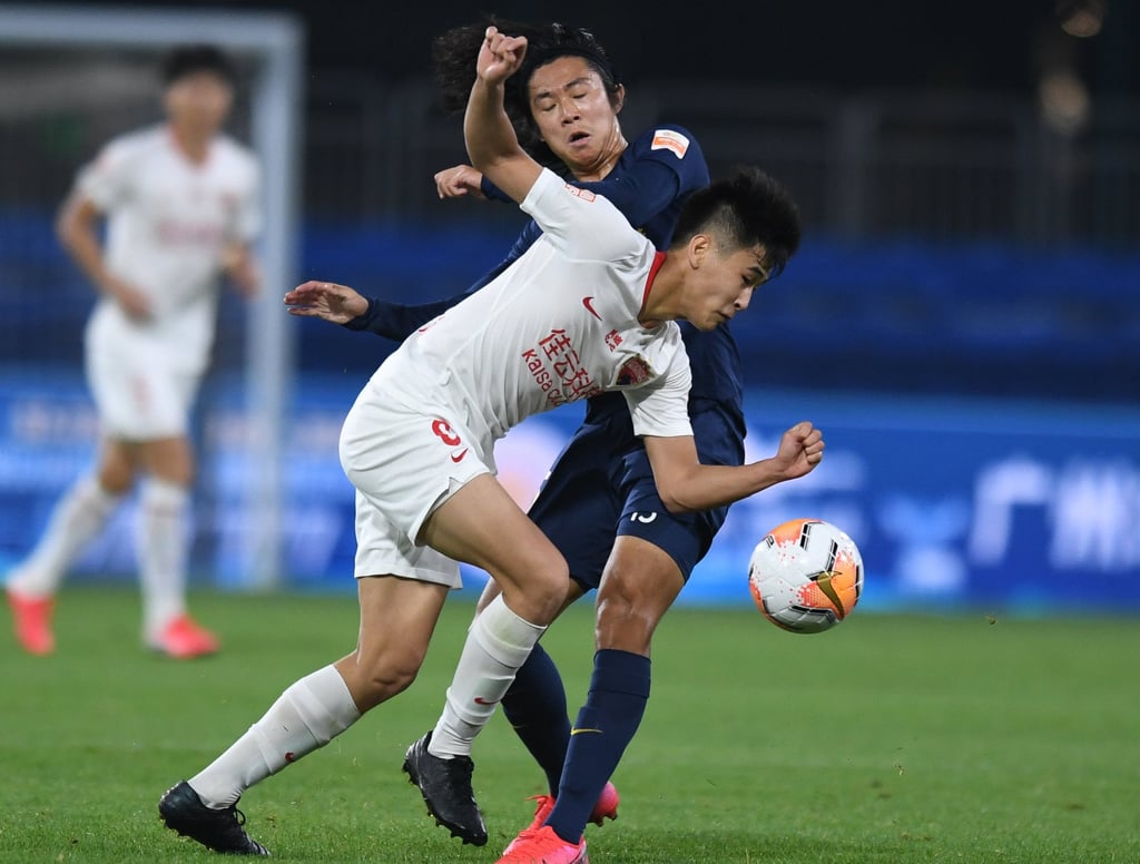 Chinese national team football player Dai Wai-tsun of Shenzhen FC in a Chinese Super League game against Guangzhou R&F in the Dalian Division in Dalian, Liaoning Province. Photo: Xinhua