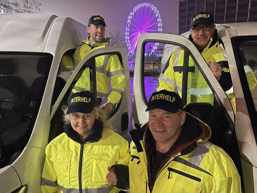 Prince Heinrich Donatus has been helping Ukrainian refugees into Medyka. Photo: @schaumburgd/Twitter