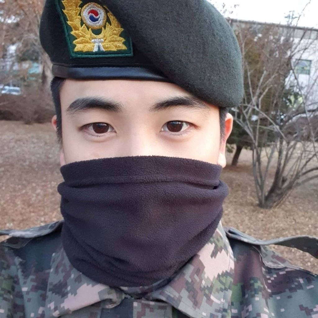 Park Hyung-sik was discharged from military training in early 2021 and has since returned to acting. Photo: @phs1116/Instagram