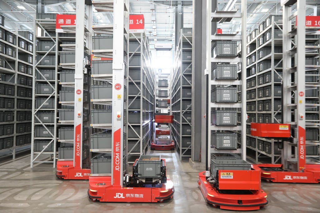 A view of JD’s CTU (container transport unit) robot zone for order pickups at JD’s Beijing Asia No. 1, one of the 38 Asia No. 1 intelligent logistics parks nationwide, in Beijing on November 9, 2021, ahead of the Singles’s Day online shopping festival. Photo: Simon Song