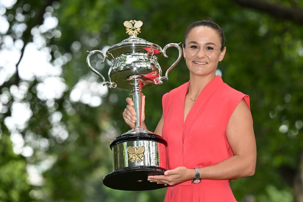 Ashleigh Barty of Australia poses for photos with the Daphne Akhurst Memorial Cup after winning the women’s singles final of the Australian Open tennis tournament in Melbourne, Australia, on January 30. Photo: EPA-EFE Ashleigh Barty of Australia poses for photos with the Daphne Akhurst Memorial Cup after winning the women’s singles final of the Australian Open tennis tournament in Melbourne, Australia, on January 30. Photo: EPA-EFE