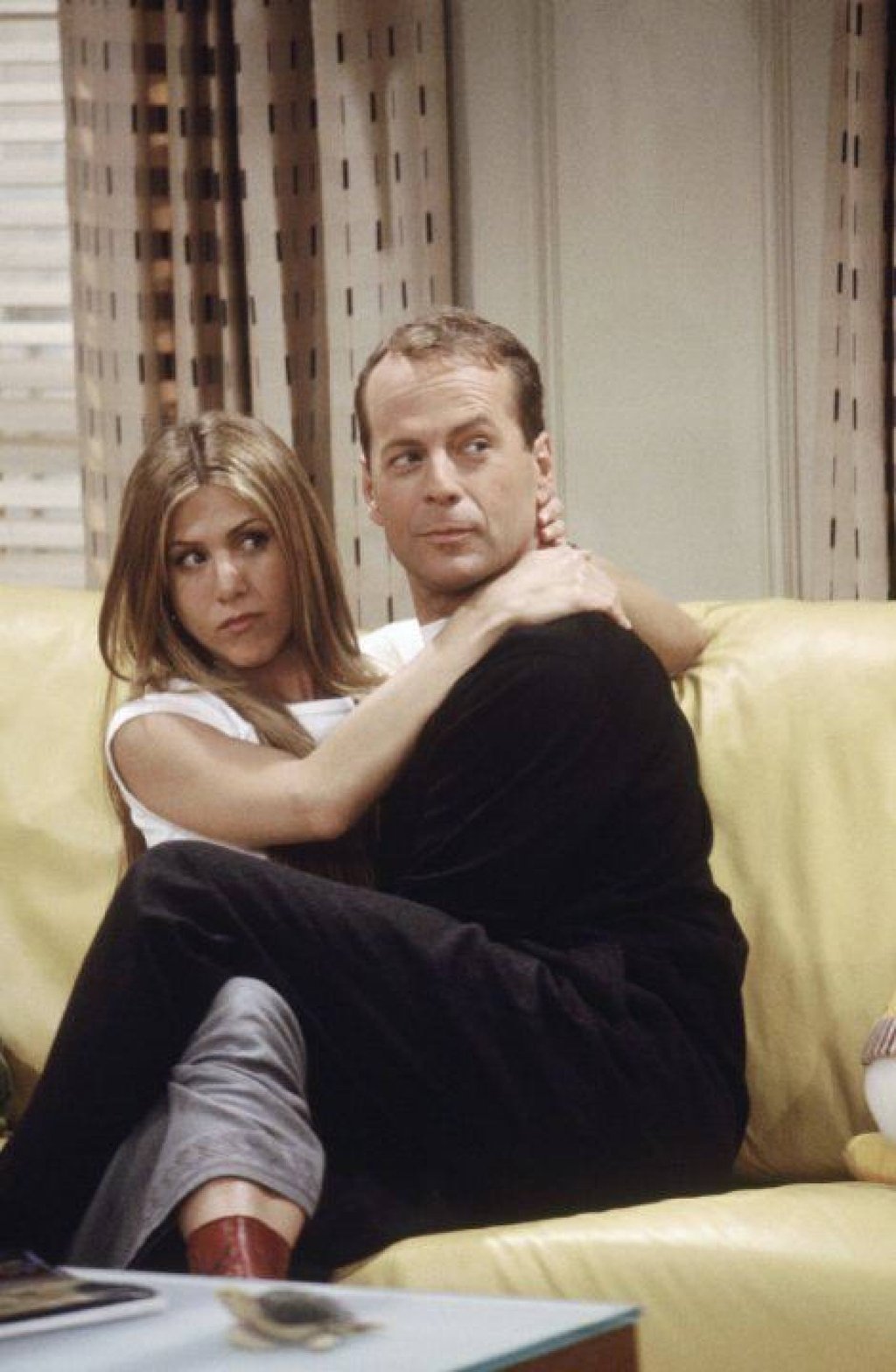 Bruce Willis starred in Friends alongside Jennifer Aniston in 2000. Photo: Warner Bros. Television