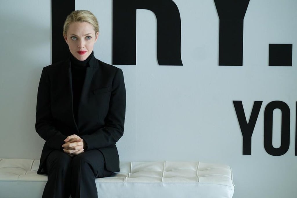 Amanda Seyfried as Elizabeth Holmes after her fashion makeover in The Dropout. Photo: Hulu Amanda Seyfried as Elizabeth Holmes after her fashion makeover in The Dropout. Photo: Hulu