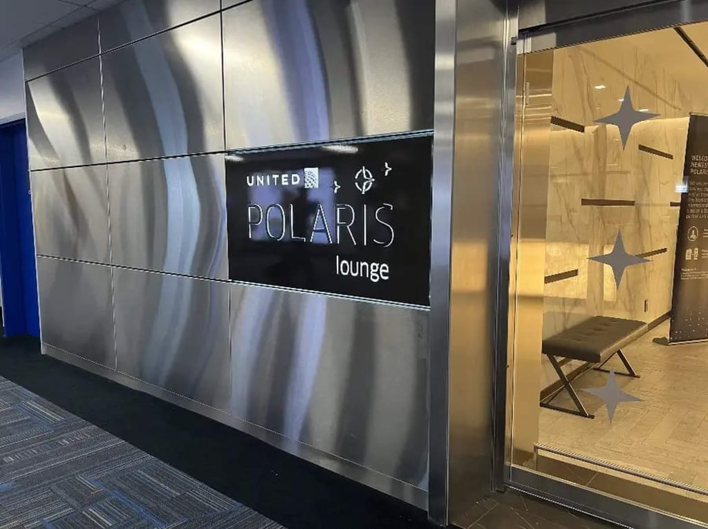 United Polaris lounge at Washington Dulles airport. Photo: Insider