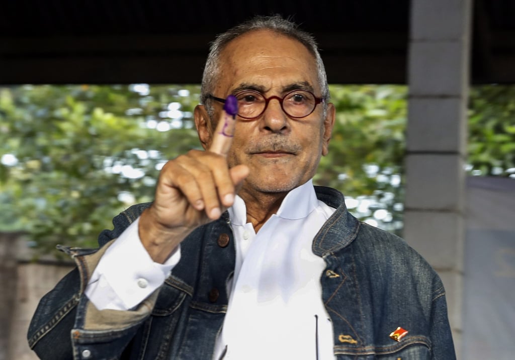 East Timor’s presidential candidate and former president Jose Ramos Horta shows his marked finger after casting his vote during the presidential run-off election at a polling station in Dili, East Timor on Tuesday. Photo: EPA-EFE East Timor’s presidential candidate and former president Jose Ramos Horta shows his marked finger after casting his vote during the presidential run-off election at a polling station in Dili, East Timor on Tuesday. Photo: EPA-EFE