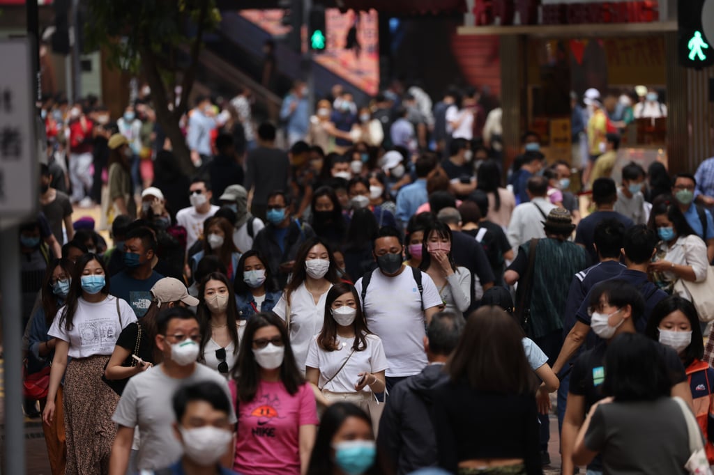 Shoppers flock to Causeway Bay on Easter Sunday. Photo: Nora Tam