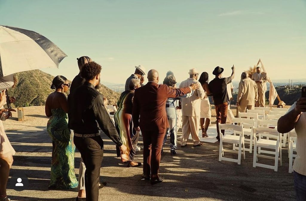 The couple decided to have a cheap wedding near a motorway in California. Photo: Instagram The couple decided to have a cheap wedding near a motorway in California. Photo: Instagram