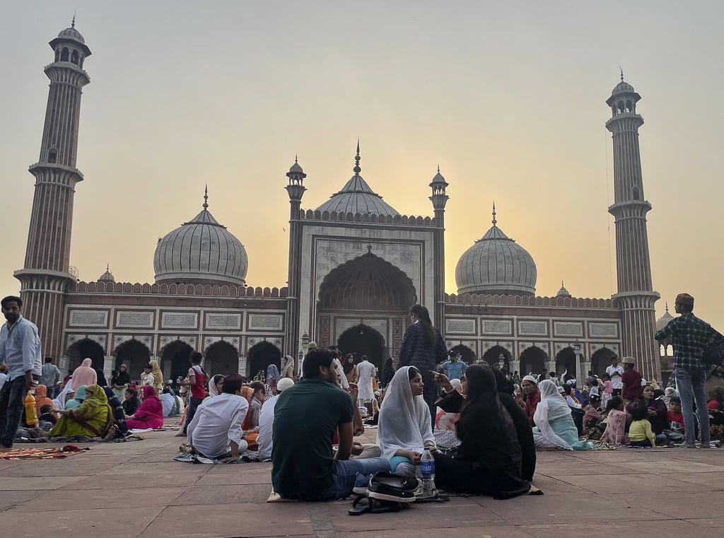 Delhi’s Jama Masjid, one of India’s largest mosques, is packed with people. Photo: Rakesh Kumar Delhi’s Jama Masjid, one of India’s largest mosques, is packed with people. Photo: Rakesh Kumar
