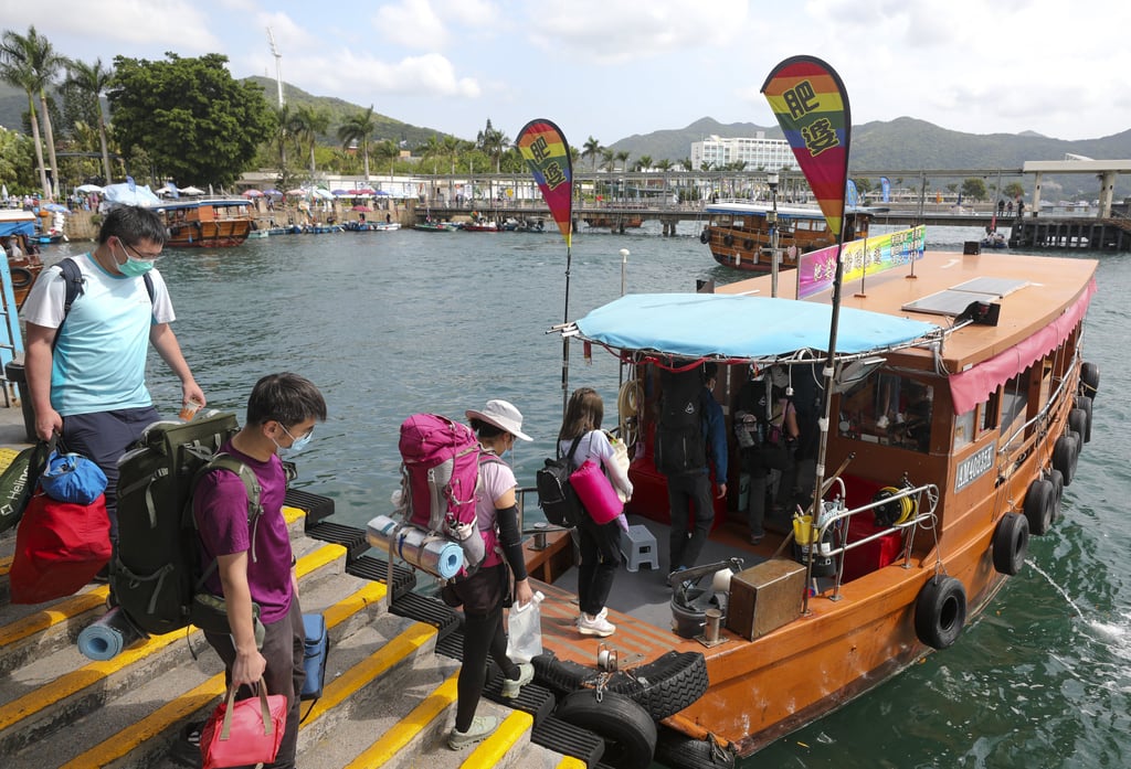 Residents head out to camping spots in Sai Kung. Photo: Xiaomei Chen Residents head out to camping spots in Sai Kung. Photo: Xiaomei Chen