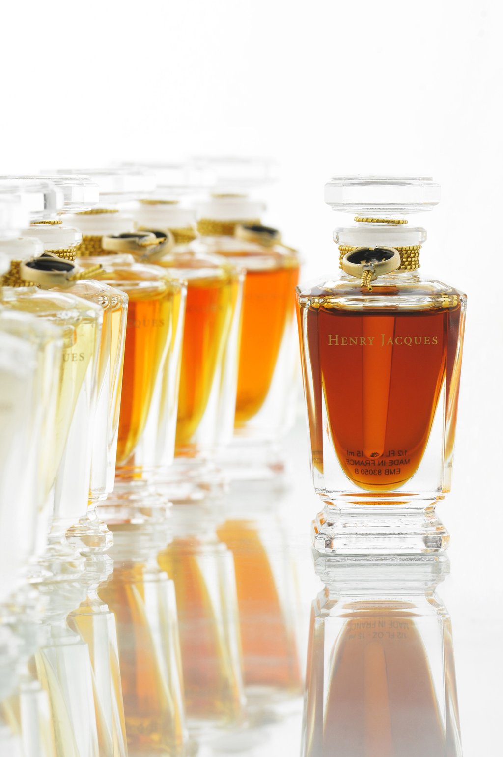 Henry Jacques’ Les Classiques collection, a very special range of 50 essences. Henry Jacques’ Les Classiques collection, a very special range of 50 essences.