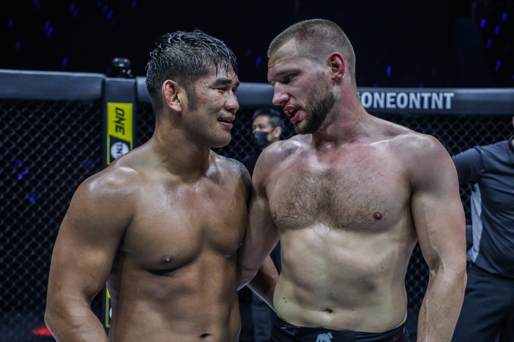 Aung La N Sang speaks with ONE middleweight champion Reinier De Ridder after their fight at ONE on TNT 4. Photo: ONE Championship Aung La N Sang speaks with ONE middleweight champion Reinier De Ridder after their fight at ONE on TNT 4. Photo: ONE Championship