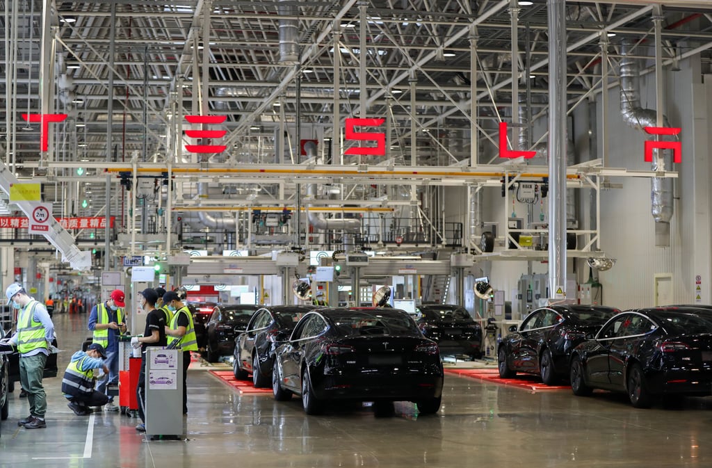 Employees work at the Tesla Gigafactory in Shanghai in November 2020. Photo: Xinhua Employees work at the Tesla Gigafactory in Shanghai in November 2020. Photo: Xinhua