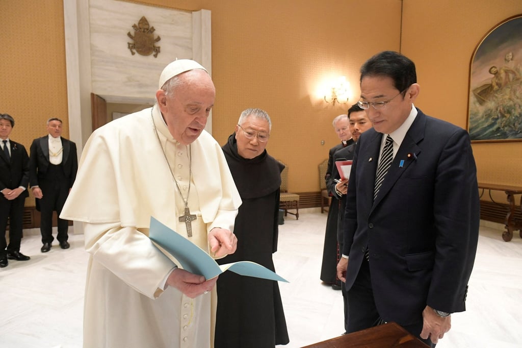 Pope Francis gestures as he speaks with Japanese Prime Minister Fumio Kishida during a private audience at the Vatican on Wednesday. Photo: Vatican Media/Handout via Reuters Pope Francis gestures as he speaks with Japanese Prime Minister Fumio Kishida during a private audience at the Vatican on Wednesday. Photo: Vatican Media/Handout via Reuters