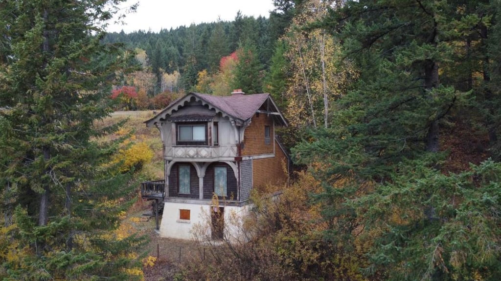 Edelweiss Village in Golden, British Columbia, contains six alpine-style chalets, built between 1910 and 1912. Photo: Re/Max of Golden Edelweiss Village in Golden, British Columbia, contains six alpine-style chalets, built between 1910 and 1912. Photo: Re/Max of Golden