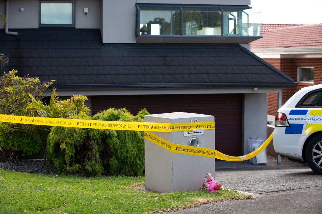 Police and forensics investigators pictured at Elizabeth Zhong’s home in the east Auckland suburb of Sunnyhills in November 2020. Photo: Sylvie Whinray/New Zealand Herald Police and forensics investigators pictured at Elizabeth Zhong’s home in the east Auckland suburb of Sunnyhills in November 2020. Photo: Sylvie Whinray/New Zealand Herald