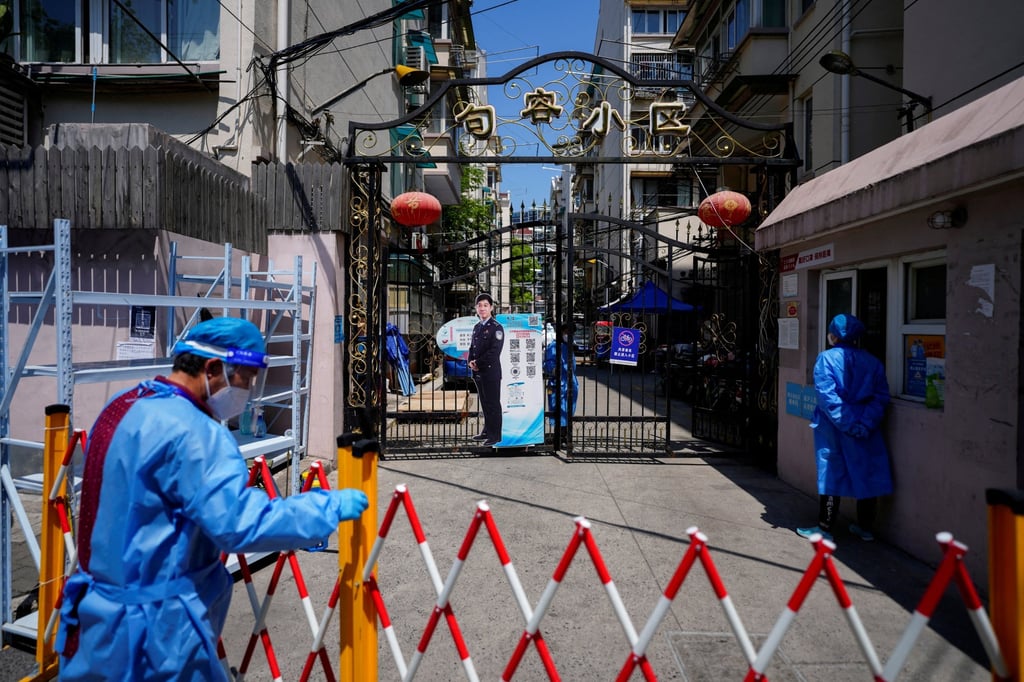 A residential compound under lockdown in Shanghai on May 5, 2022. Photo: Reuters. A residential compound under lockdown in Shanghai on May 5, 2022. Photo: Reuters.