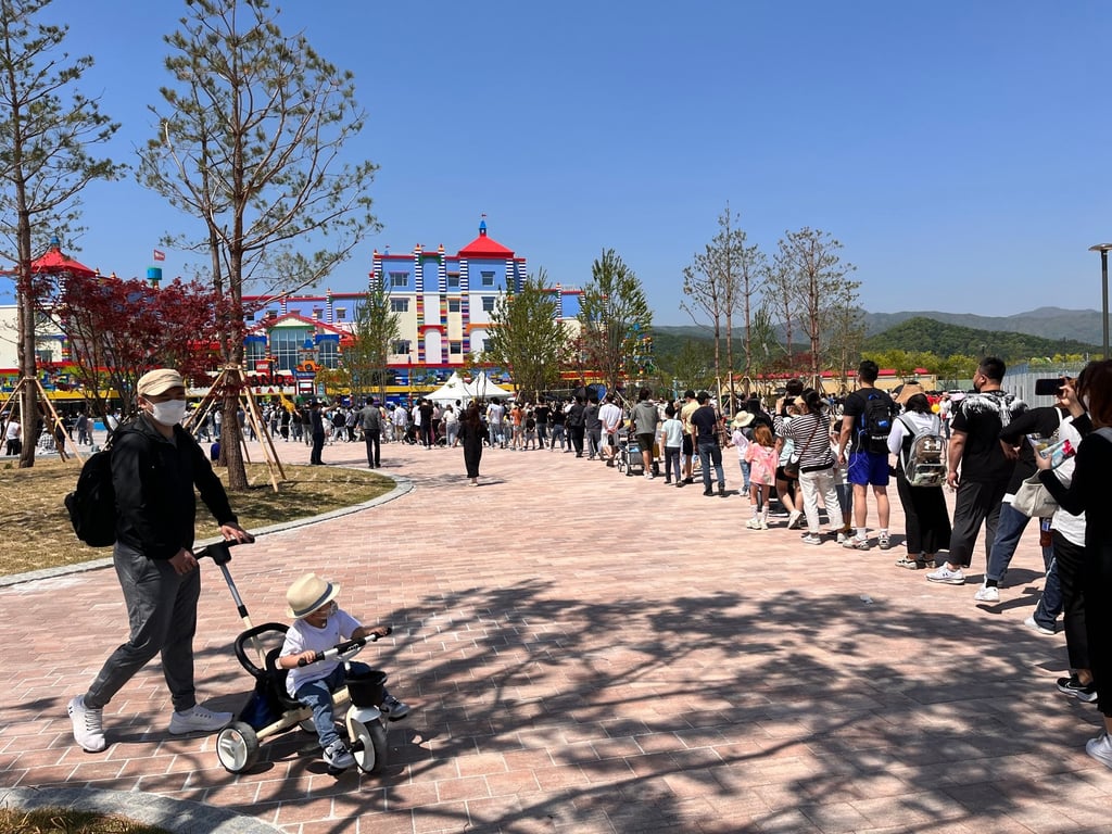 A long queue to enter Legoland Korea Resort, in Chuncheon, on the day of the grand opening. Photo: Matthew Conrad Crawford