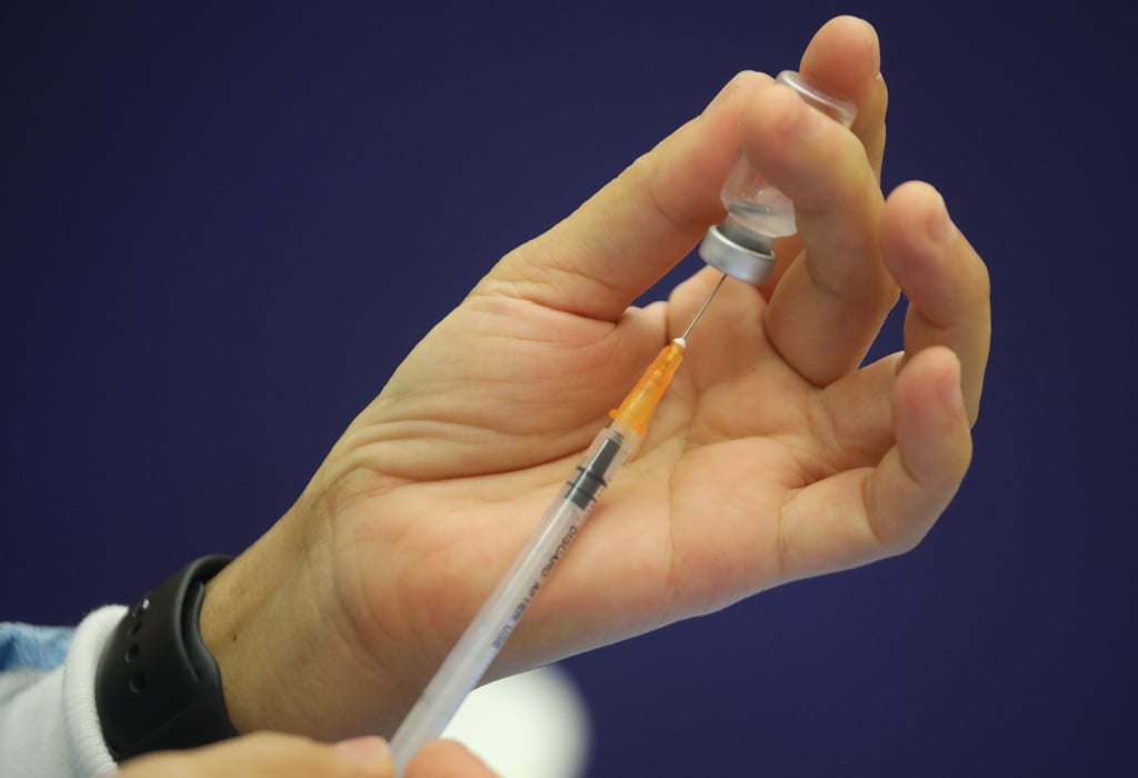 A fourth vaccine dose has been available for those aged 60 or above since April. Photo: Jelly Tse A fourth vaccine dose has been available for those aged 60 or above since April. Photo: Jelly Tse