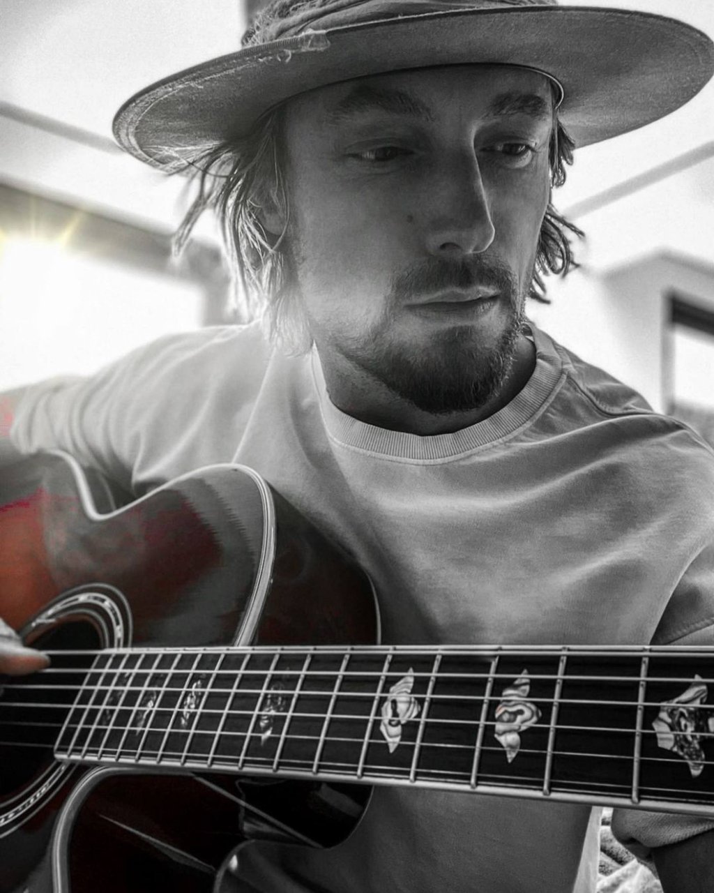 Gabriel Aubry is multi-talented – he can play music too. Photo: @gabrielaubry/Instagram