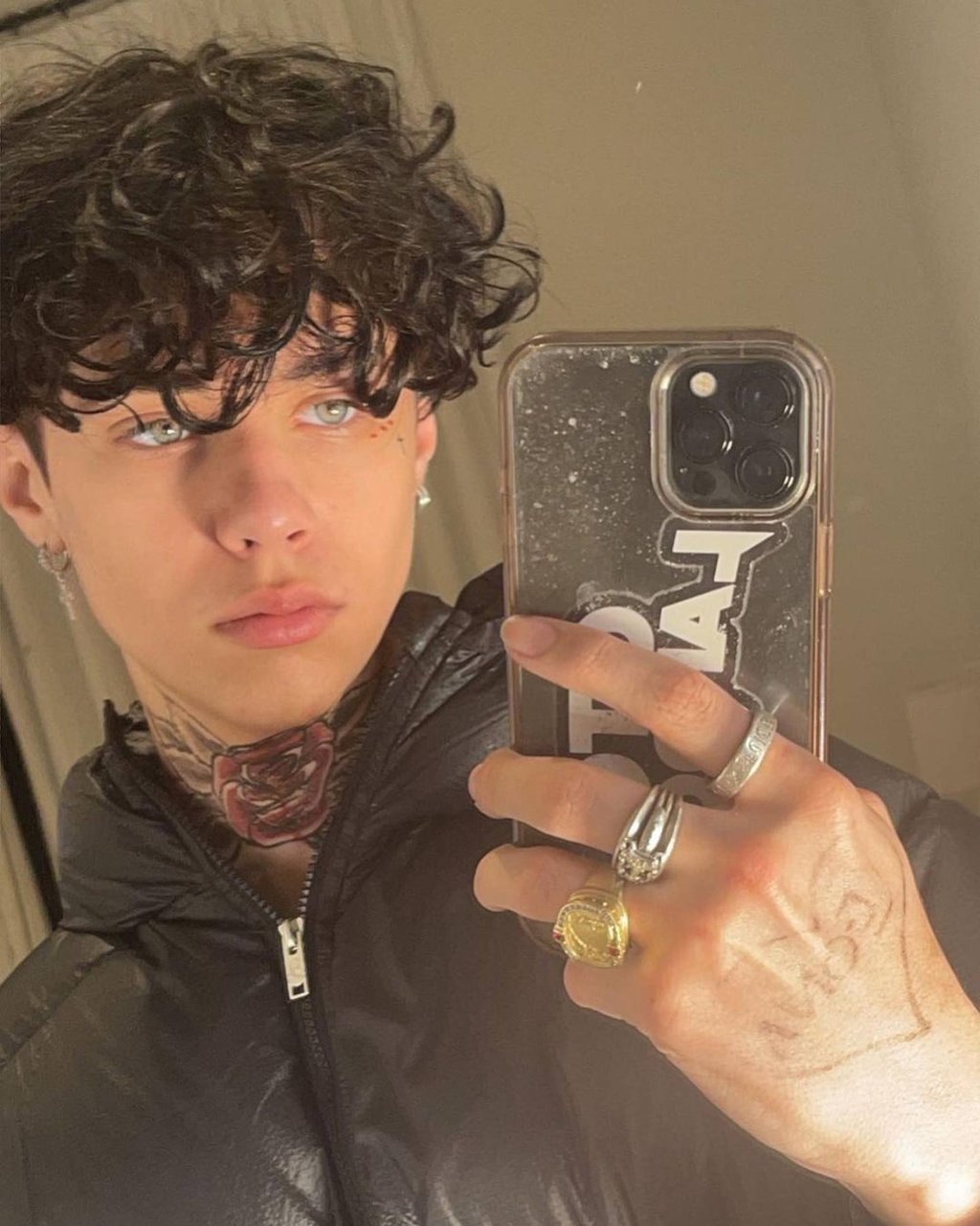Landon Barker is a natural selfie taker, which bodes well for his integration into the Kardashian clan. Photo: @landonasherbarker/Instagram Landon Barker is a natural selfie taker, which bodes well for his integration into the Kardashian clan. Photo: @landonasherbarker/Instagram