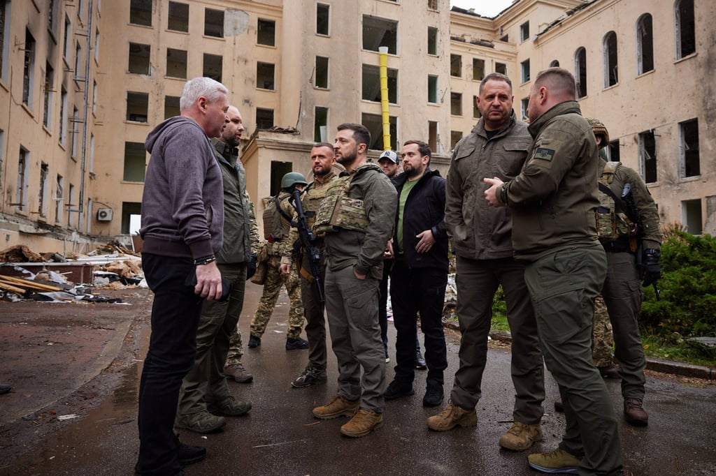 Ukrainian President Volodymyr Zelensky during a visit on Sunday to the embattled eastern region of Kharkiv. Photo: via dpa