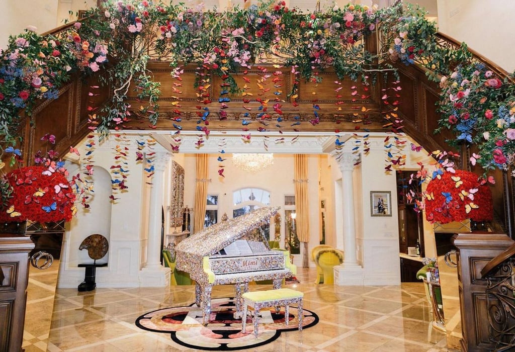 Mimi Morris’ crystal-embellished grand piano room. Photo: @mimi_morris_/Instagram Mimi Morris’ crystal-embellished grand piano room. Photo: @mimi_morris_/Instagram
