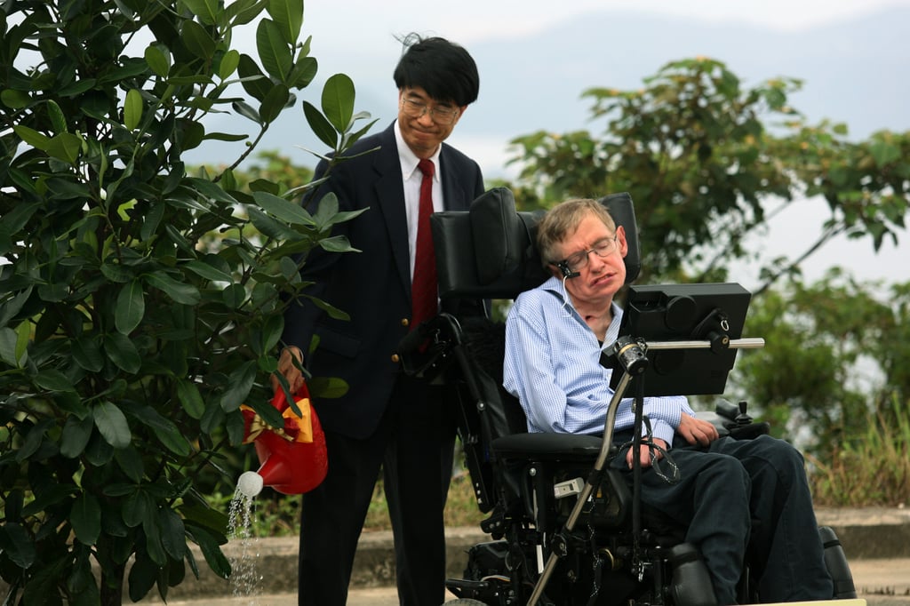 Hawking with Paul Chu, president of Hong Kong University of Science and Technology. Photo: SCMP Hawking with Paul Chu, president of Hong Kong University of Science and Technology. Photo: SCMP