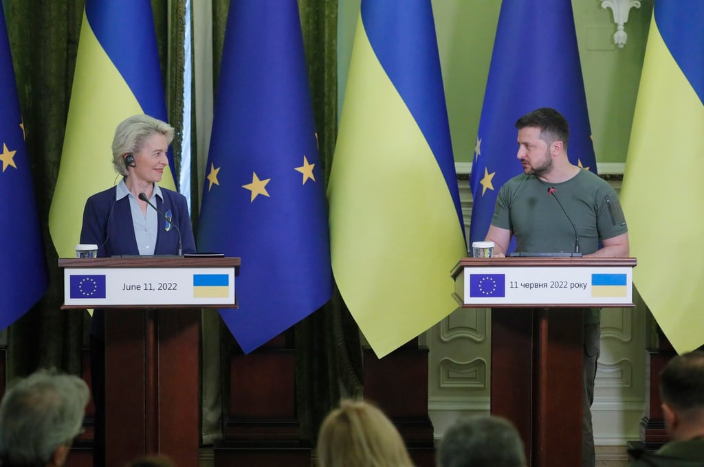 European Commission President Ursula von der Leyen and Ukrainian President Volodymyr Zelensky in Kyiv, Ukraine on Saturday. Photo: EPA-EFE