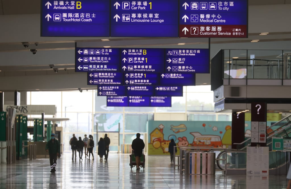 Tough quarantine rules for arrivals in Hong Kong also mean travellers have to ensure they land on time or risk losing their hotel bookings. Photo: Dickson Lee Tough quarantine rules for arrivals in Hong Kong also mean travellers have to ensure they land on time or risk losing their hotel bookings. Photo: Dickson Lee