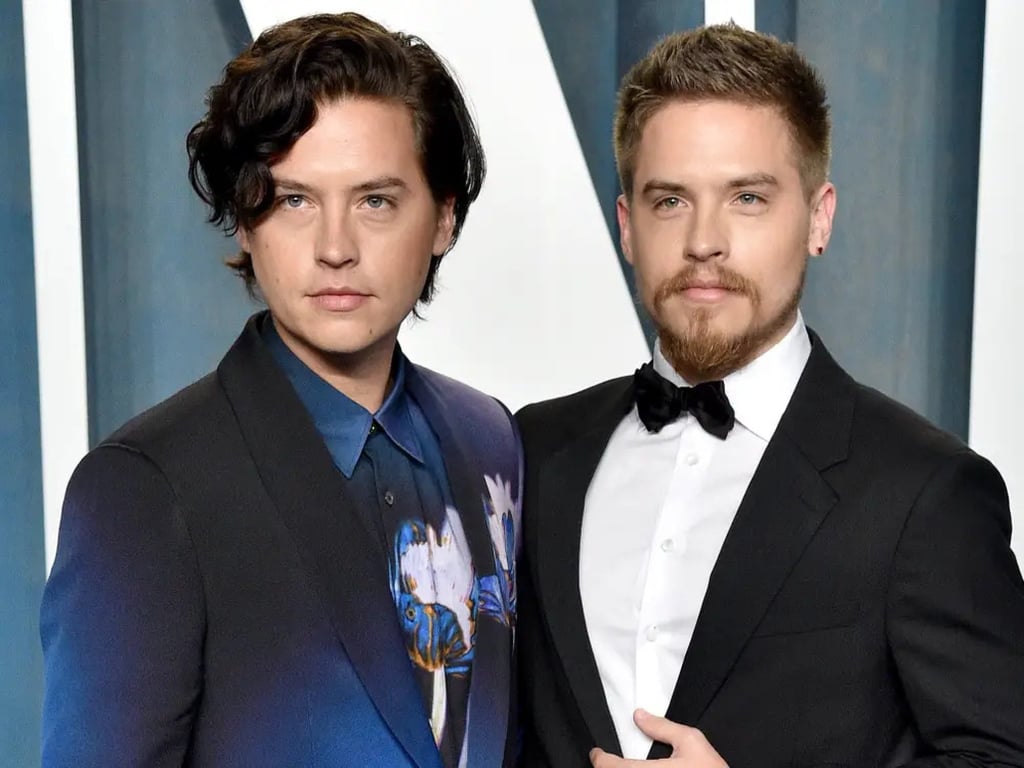 Cole (left) and Dylan Sprouse at the 2022 Vanity Fair Oscar Party. Photo: Getty Images