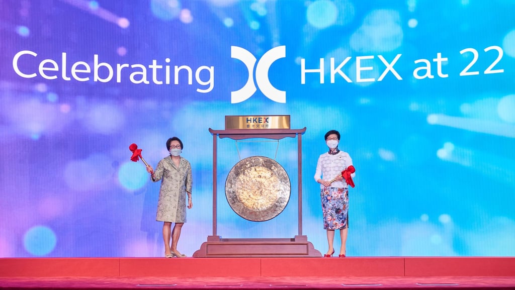 Carrie Lam Cheng Yuet-ngor, Hong Kong’s outgoing leader, right, was the guest of honour at a ceremony hosted by Aguzin and Laura Cha Shih May-lung, HKEX’s chairwoman, left, on Tuesday. Photo: Handout