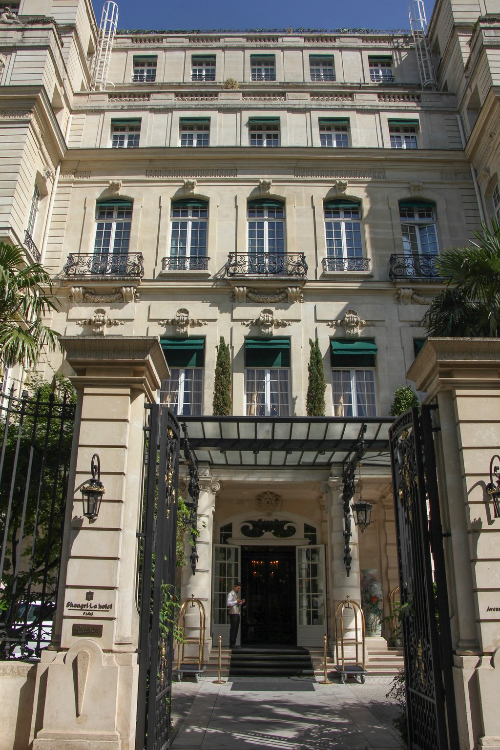 Shang Palace restaurant is in the Shangri-La Paris hotel. Photo: John Brunton Shang Palace restaurant is in the Shangri-La Paris hotel. Photo: John Brunton