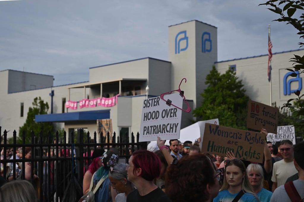 Abortion rights activists protest in Missouri, US, after the overturning of Roe vs Wade by the US Supreme Court. Photo: Agence France-Presse Abortion rights activists protest in Missouri, US, after the overturning of Roe vs Wade by the US Supreme Court. Photo: Agence France-Presse