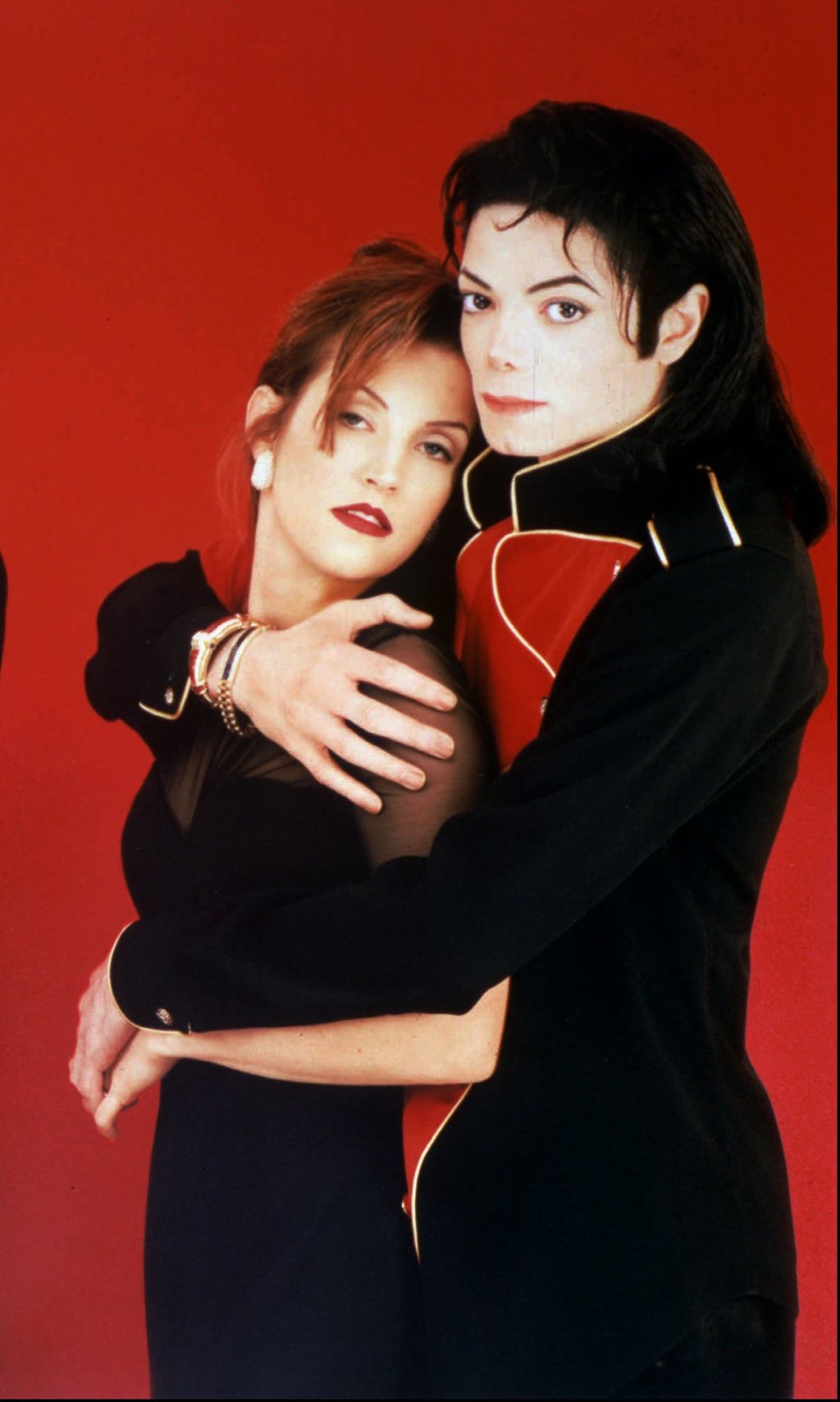 Then husband-and-wife Michael Jackson and Lisa Marie Presley together in 1995. Photo: AP Then husband-and-wife Michael Jackson and Lisa Marie Presley together in 1995. Photo: AP