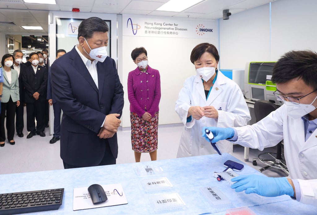 Chinese President Xi Jinping visits the Hong Kong Centre for Neurodegenerative Diseases. Photo: Xinhua Chinese President Xi Jinping visits the Hong Kong Centre for Neurodegenerative Diseases. Photo: Xinhua