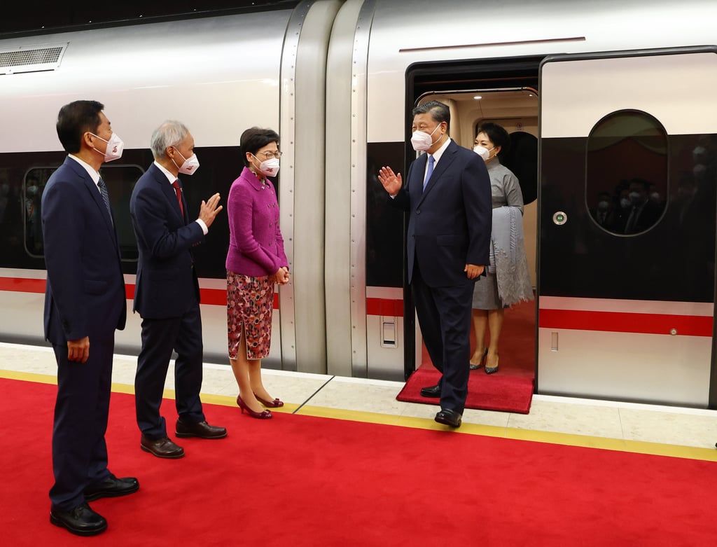 Chinese President Xi Jinping arrives in Hong Kong. Photo: Xinhua Chinese President Xi Jinping arrives in Hong Kong. Photo: Xinhua