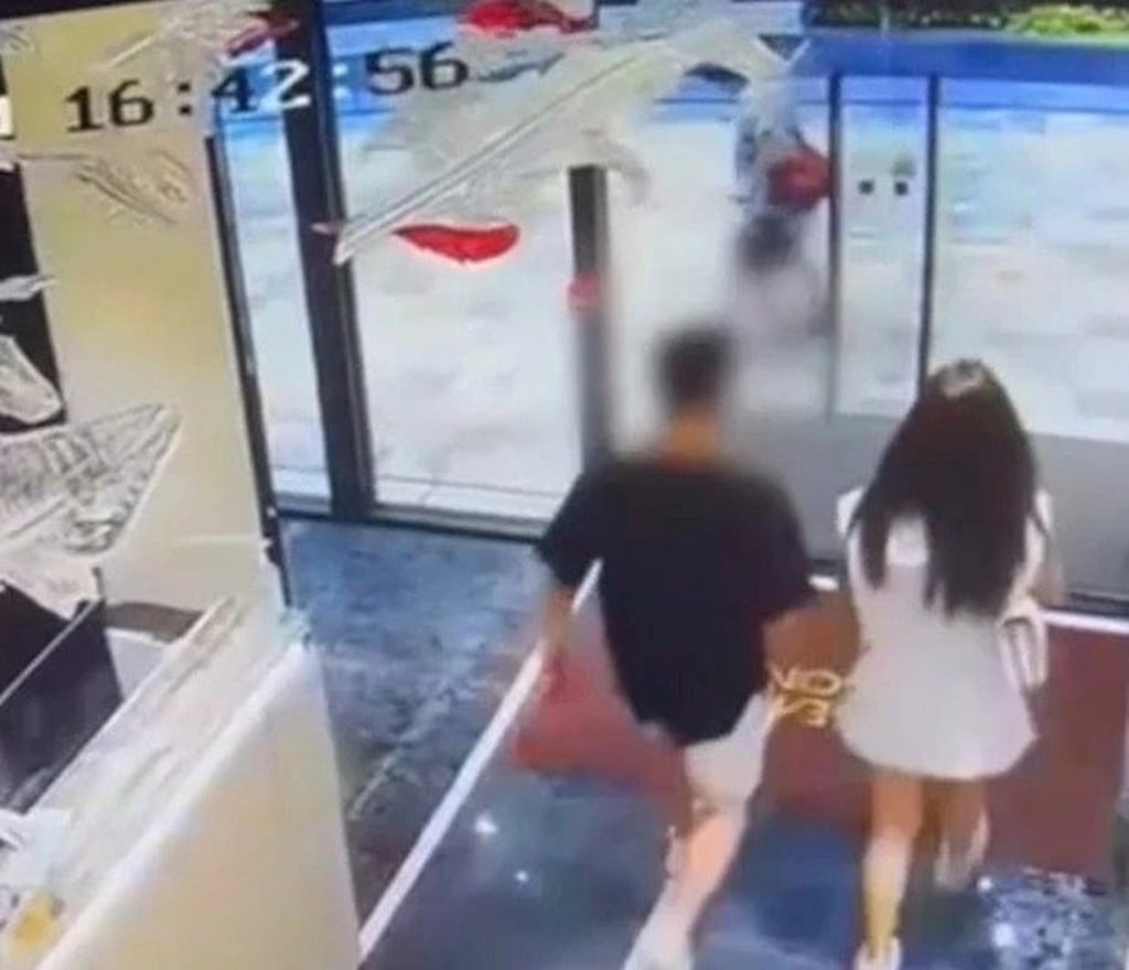 CCTV footage showing Chow Wai-yin leaving her home. Photo: Handout CCTV footage showing Chow Wai-yin leaving her home. Photo: Handout