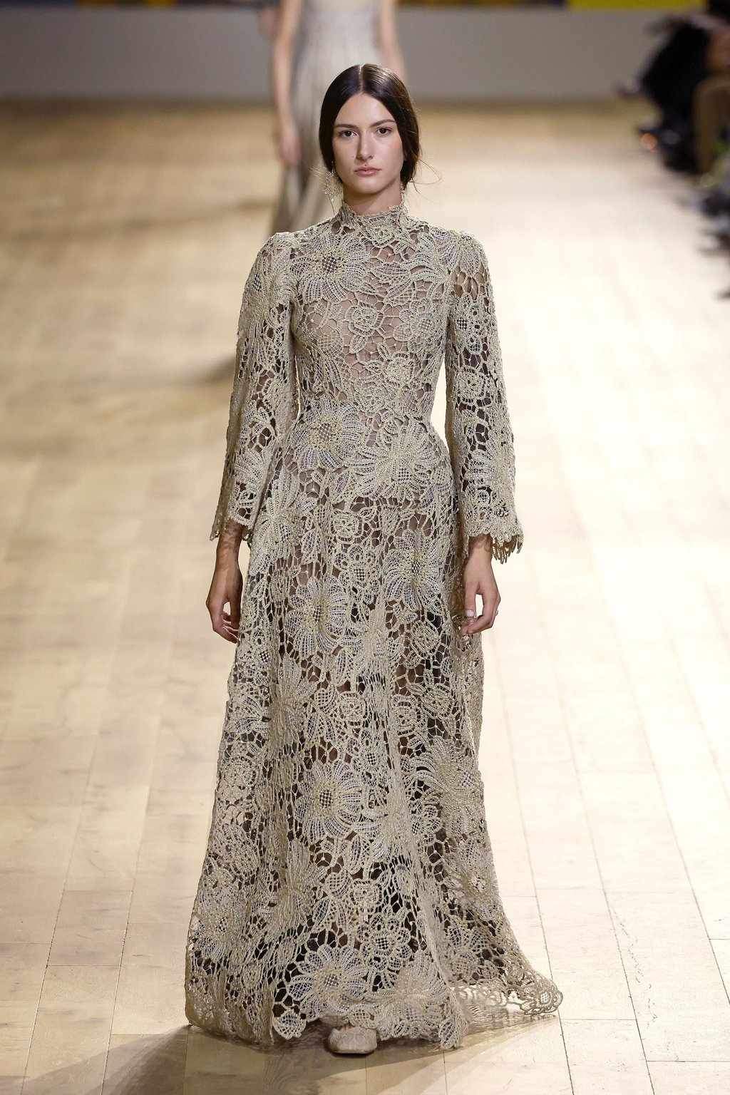 The embroidery-rich autumn/winter 2022-2023 haute couture collection of Christian Dior, presented during the Paris Fashion Week in Paris, France, on July 4, riffed on Eastern European clothing designs. Photo: Xinhua