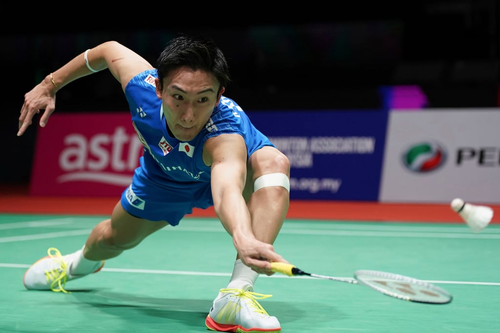 Japan’s Kento Momota plays a shot against compatriot Kanta Tsuneyama during their men’s singles second-round match at the Malaysia Masters. Photo: AP Japan’s Kento Momota plays a shot against compatriot Kanta Tsuneyama during their men’s singles second-round match at the Malaysia Masters. Photo: AP