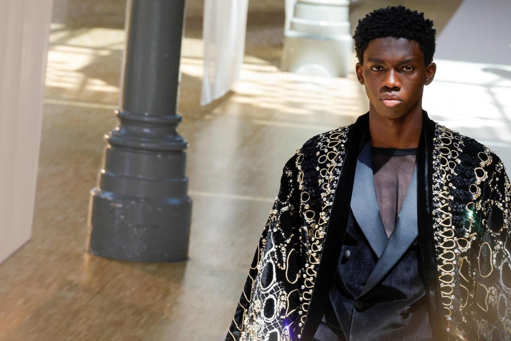 Elie Saab presented his men’s looks right after the first dress that opened the house’s women’s haute couture autumn/ winter 2022-2023 Fashion Week in Paris on July 6. Photo: AFP