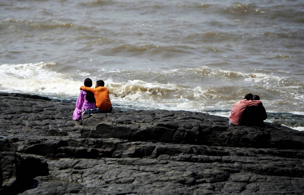 Young Indians enjoy a popular lovers’ spot on Valentine’s Day in Mumbai. But many older couples take far less pleasure in each other’s company. File photo: AFP Young Indians enjoy a popular lovers’ spot on Valentine’s Day in Mumbai. But many older couples take far less pleasure in each other’s company. File photo: AFP