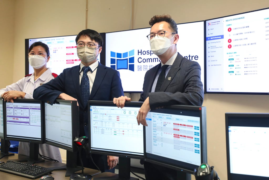 Introducing the command centre at the Queen Elizabeth Hospital are (from left) Jenny Ngai, Queen Elizabeth’s central nursing division operations manager, Dr Calvin Mak, coordinator for information technology and system in the Hospital Authority’s Kowloon Central cluster, and Antony Lui, Kowloon Central Cluster’s general manager in administrative services. Photo: Xiaomei Chen
