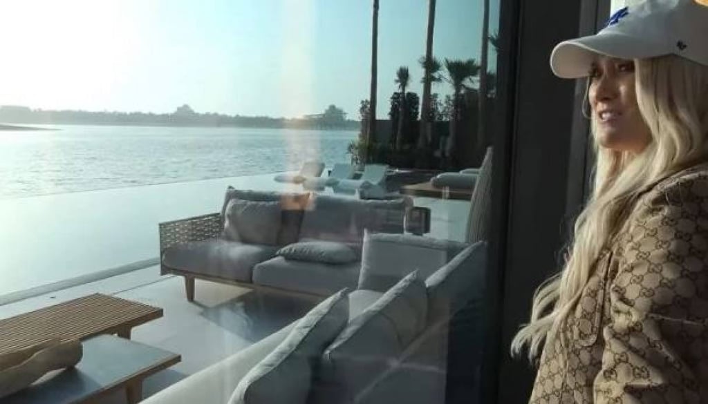 Alex Hirschi points out that in summer in Dubai, you’d best not open the windows, since it’s almost 50 degrees centigrade and 90 per cent humidity outside. Photo: Supercar Blondie/YouTube