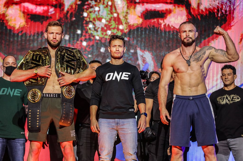 Reinier de Ridder (right) and Vitaly Bigdash at the ONE Championship 159 weigh-ins in Singapore. Photo: ONE Championship. Reinier de Ridder (right) and Vitaly Bigdash at the ONE Championship 159 weigh-ins in Singapore. Photo: ONE Championship.