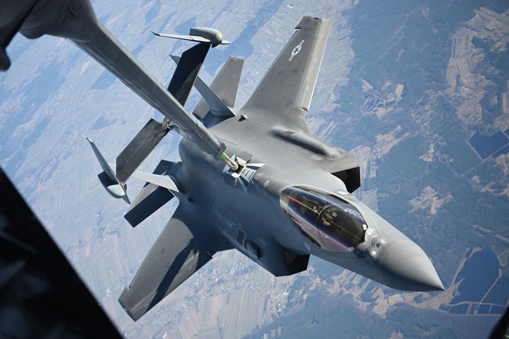 A US Air Force F-35 Lightning II aircraft gets refuelled in mid-air. Photo: AFP A US Air Force F-35 Lightning II aircraft gets refuelled in mid-air. Photo: AFP
