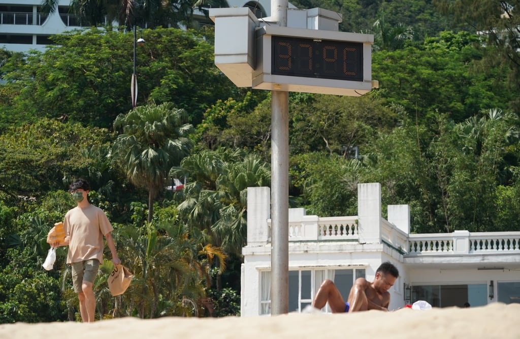Hong Kong’s summer can be stifling. But most indoor premises have air conditioning systems to keep people cool. Photo: Felix Wong
